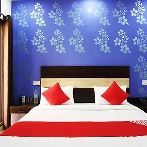 Oyo Flagship 42619 Diamond Key Delhi (National Capital Territory of India)