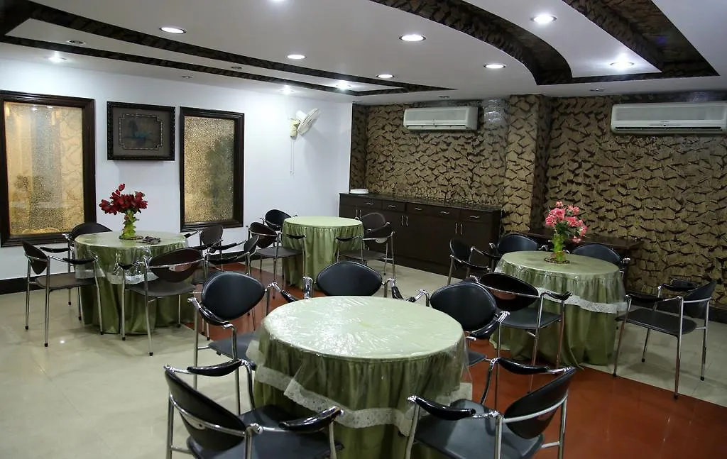 Hotel Ananda